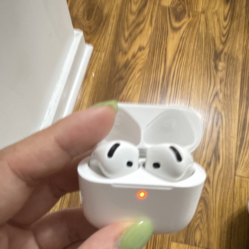 Airpods 4th generation - 4th,